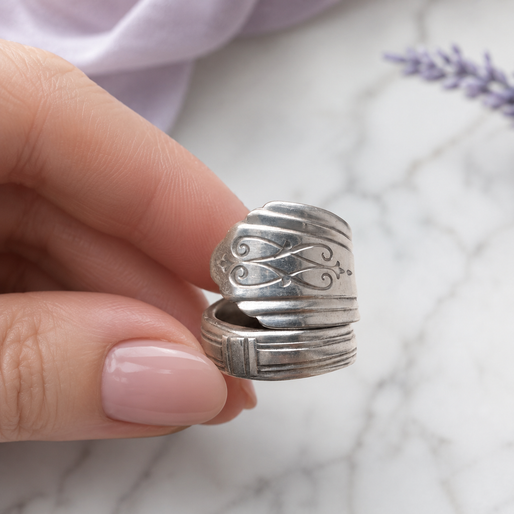 Vintage Queen Bess II Spoon Ring, 1946 Oneida Tudor Plate, Upcycled Silverware Ring, Floral Scroll Ring, Adjustable Statement Jewelry