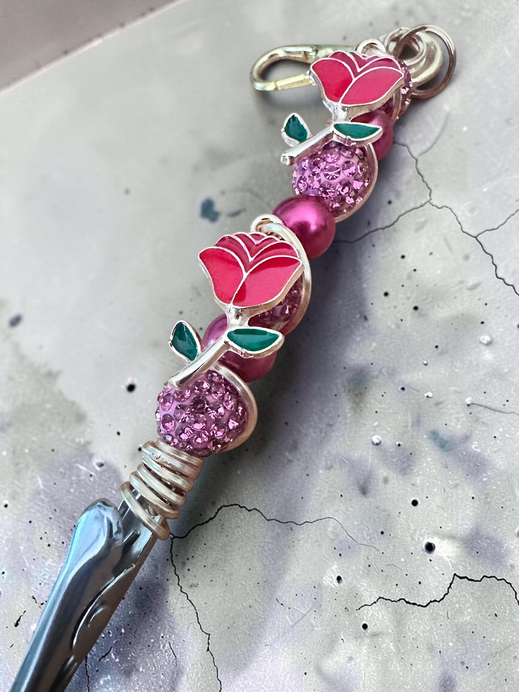 Rose ATM Card Grabber Clip – Long Nail Credit Card Puller – Bracelet Helper Tool – Pink Beaded Purse Charm Keychain – Gift for