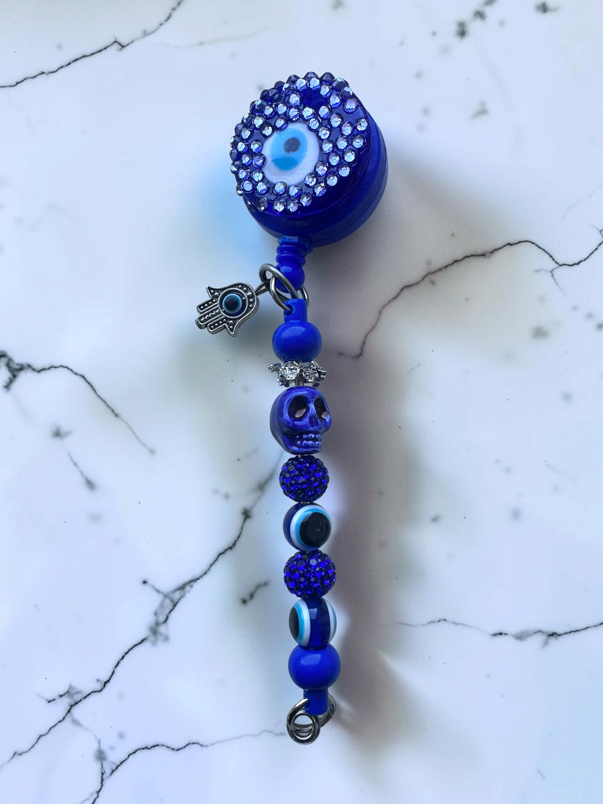 Cordon rétractable Bling pour badge, porte-badge perlé tête de mort, pince porte-badge œil maléfique, cadeau Halloween pour infirmière, enseignant, bureau