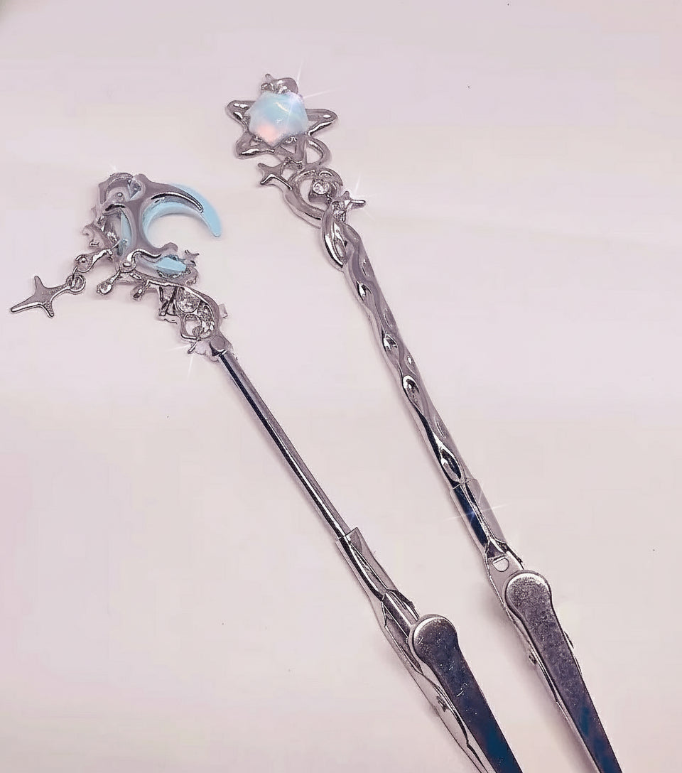 Bracelet Helper & ATM Card Clip featuring a decorative design with celestial and fantasy accents, perfect for those with long nails or limited dexterity. Ideal for pulling on tight bracelets and retrieving small objects.