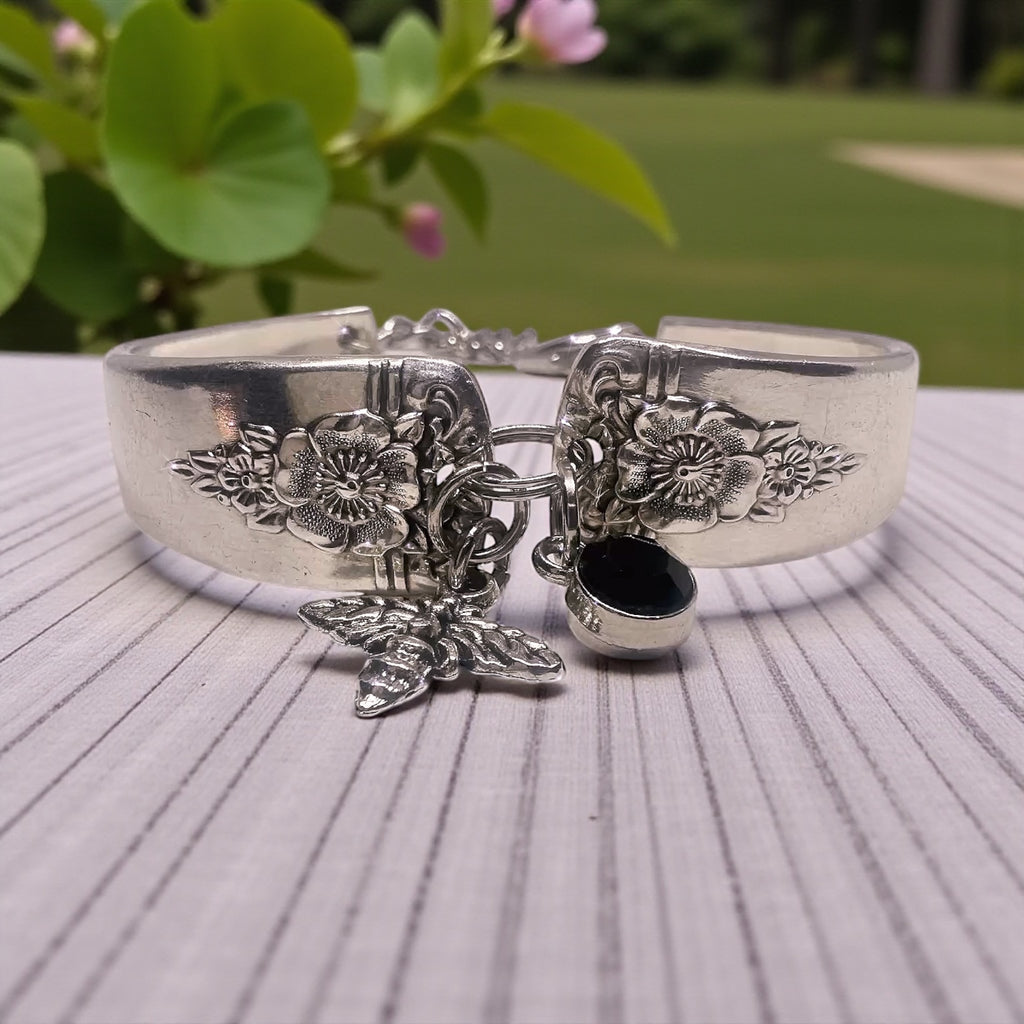 Handmade Vintage Floral Spoon Bracelet with Adjustable Chain, Bee Charm & Black Gem