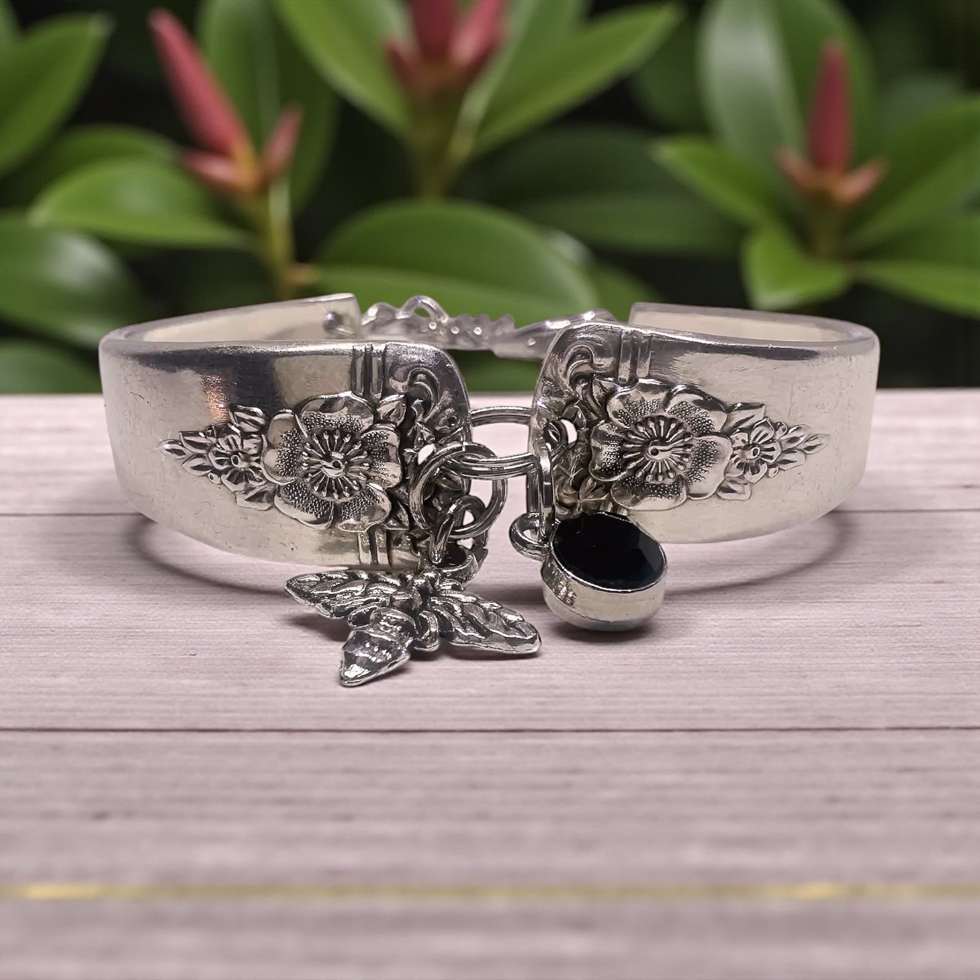 Handmade Vintage Floral Spoon Bracelet with Adjustable Chain, Bee Charm & Black Gem