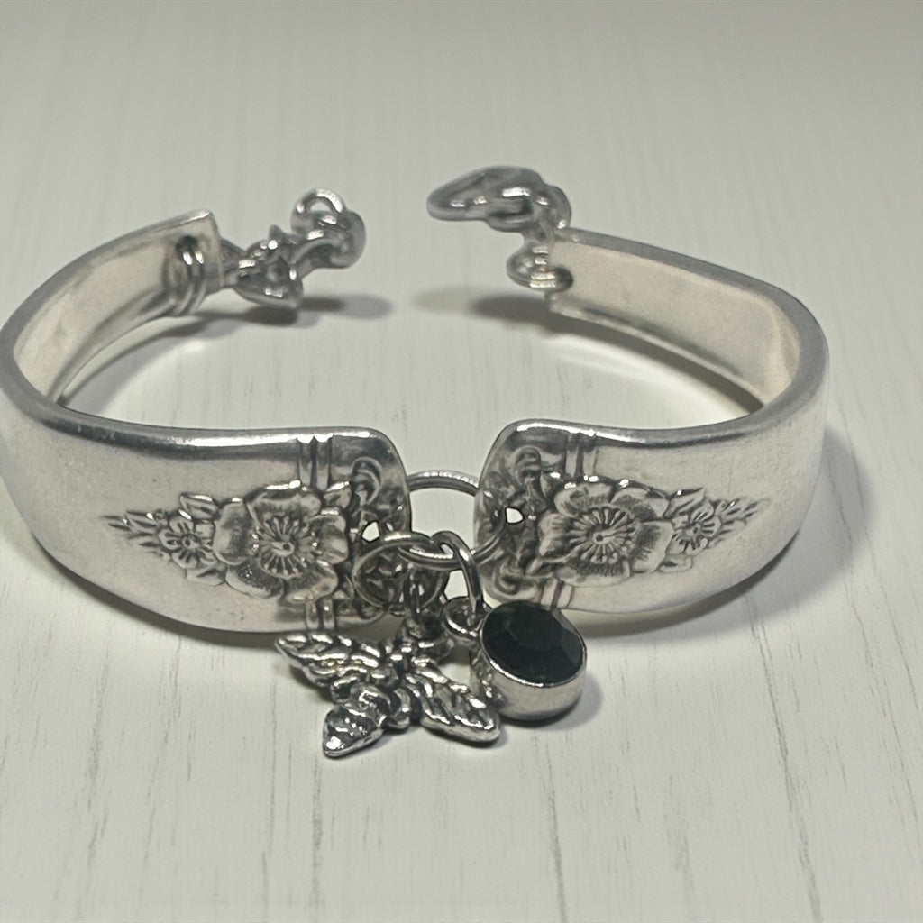 Handmade Vintage Floral Spoon Bracelet with Adjustable Chain, Bee Charm & Black Gem
