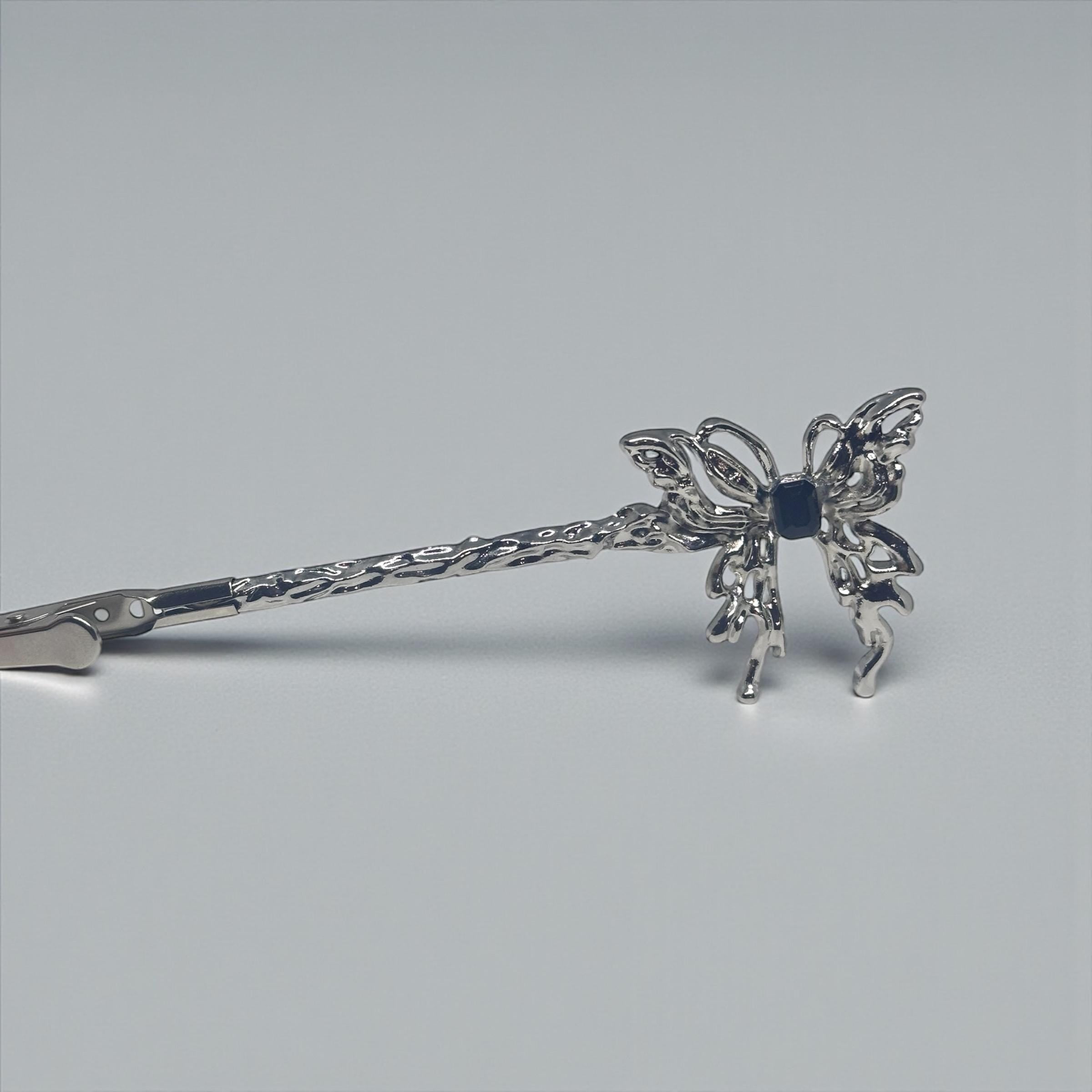 Silver Butterfly ATM Card Clip • Bracelet Buddy Tool for Long Nails