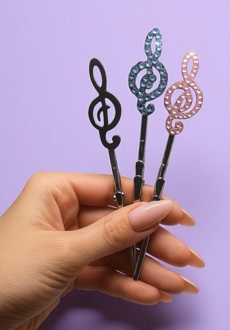 Rhinestone Treble Clef ATM Card Clip • Long Nail Grabber