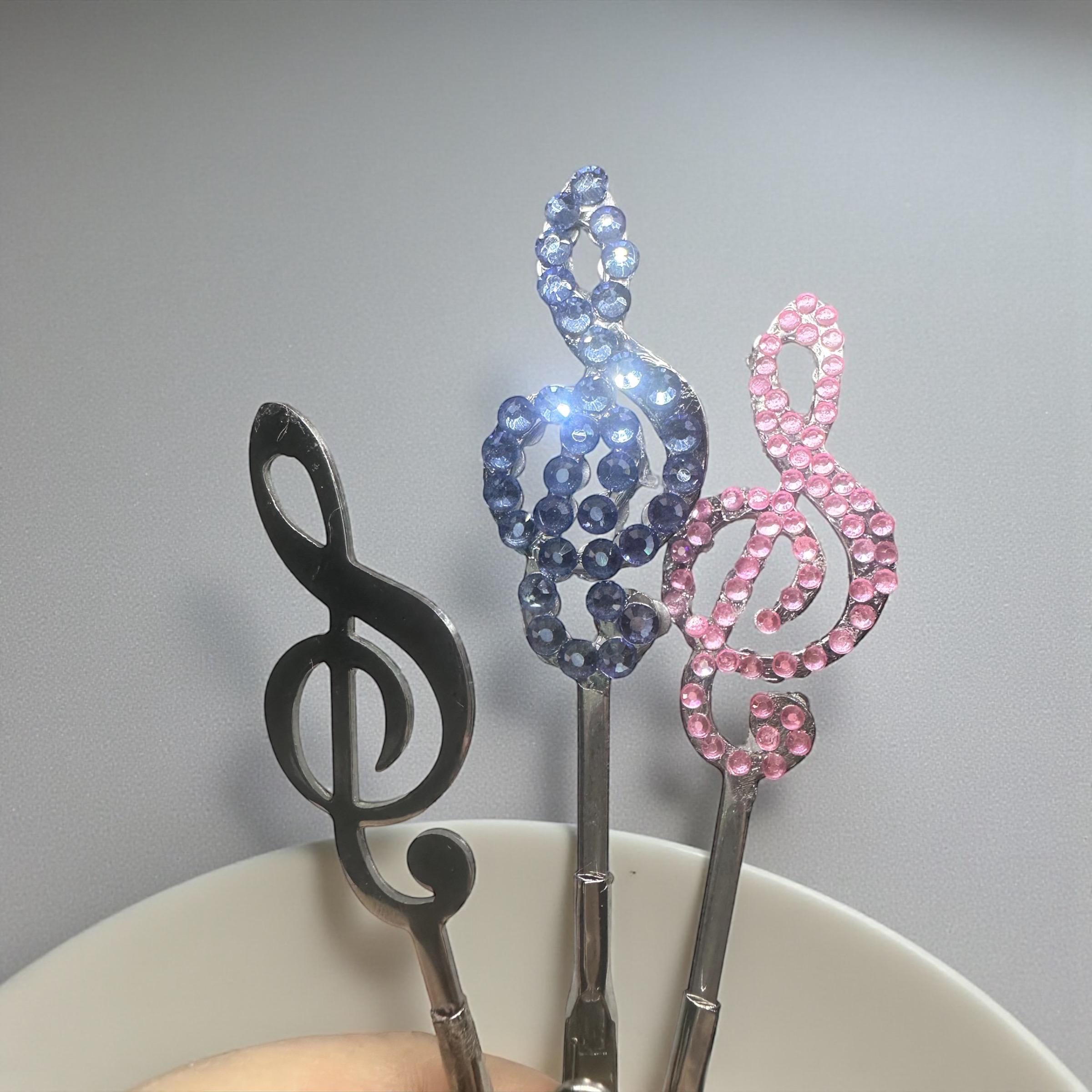 Rhinestone Treble Clef ATM Card Clip • Long Nail Grabber