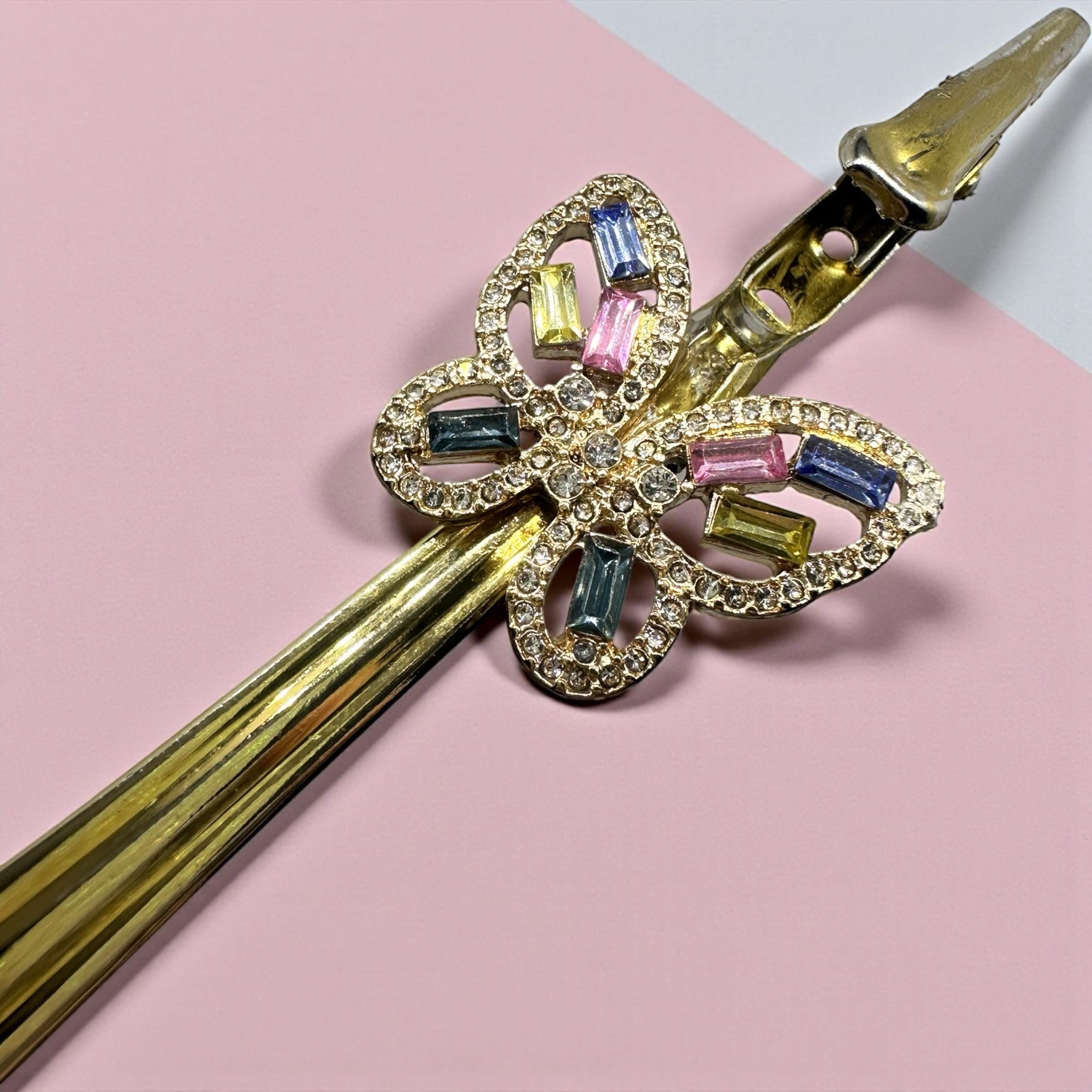 Butterfly Crystal ATM Card Clip – Long Nail Helper & Bracelet Fastener – Gold Sparkle Hand Tool