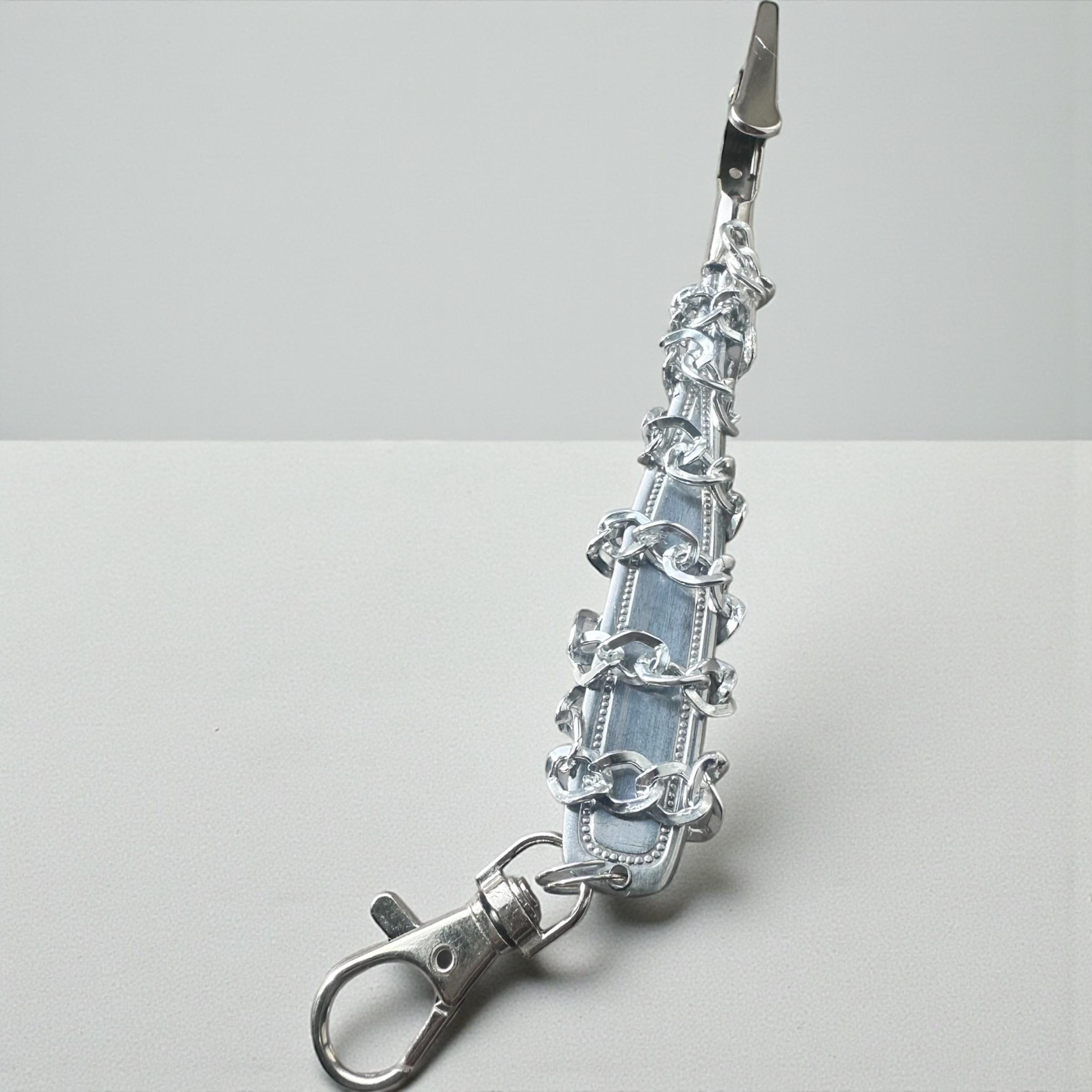 Upcycled Spoon Handle Card Clip – Chunky Chain, Long Nail Helper