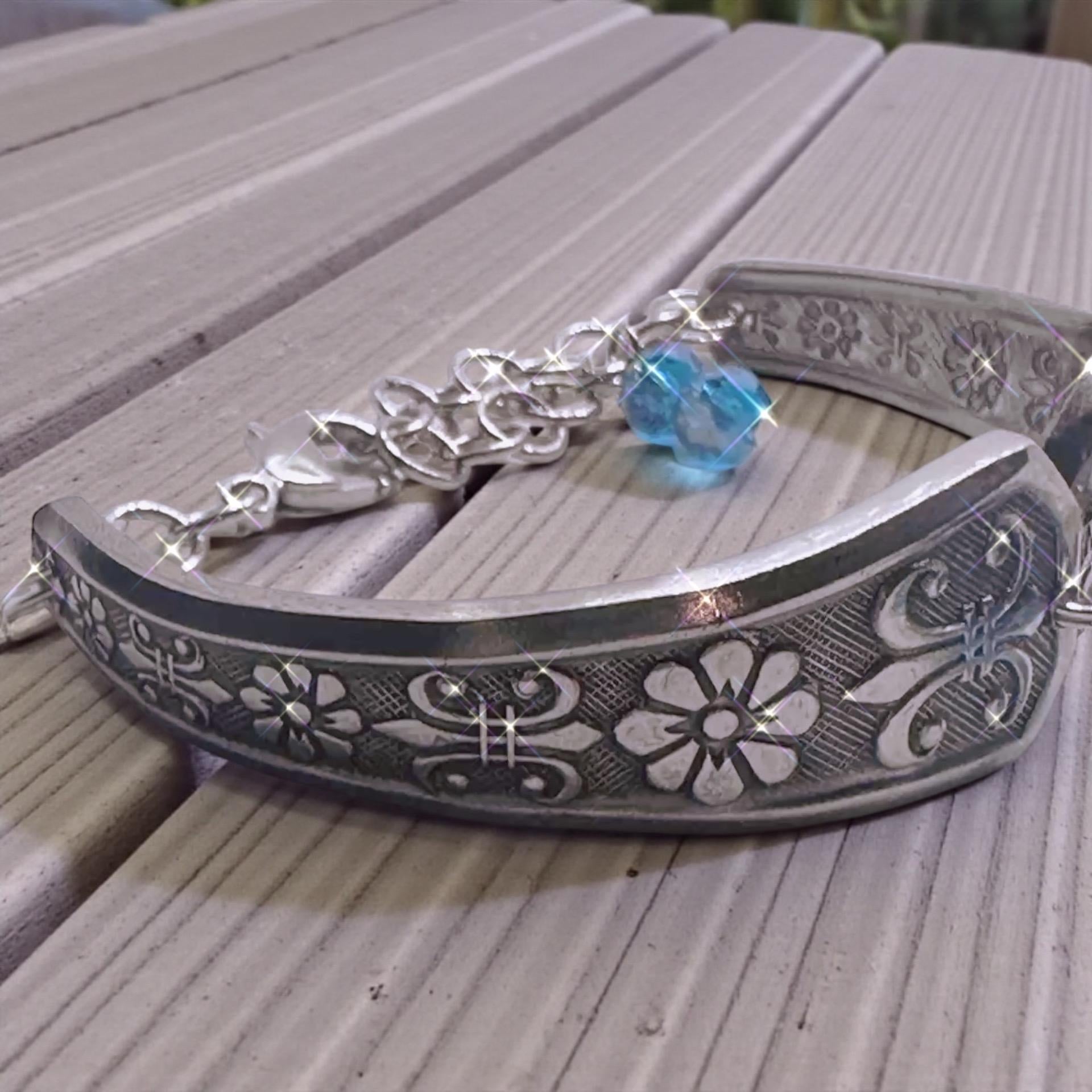 Vintage Spoon Bracelet & Earrings Set – Upcycled Silverware Jewelry with Blue Crystal Beads – Floral Spoon Jewelry Set – Handmade Gift