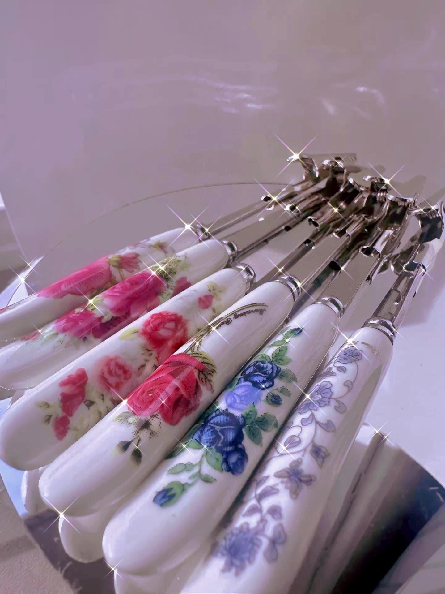Vintage Floral Ceramic ATM Card Clip – Long Nail Helper, Bracelet Tool, credit card grabber