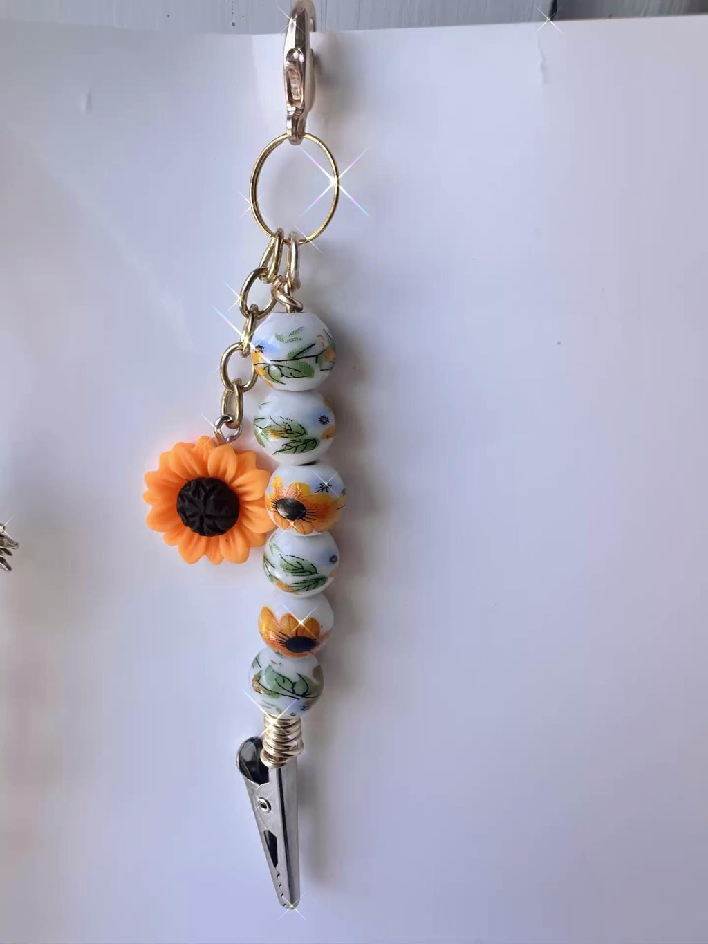 Sunflower ATM Card Clip – Long Nail Helper – Beaded Bracelet Tool