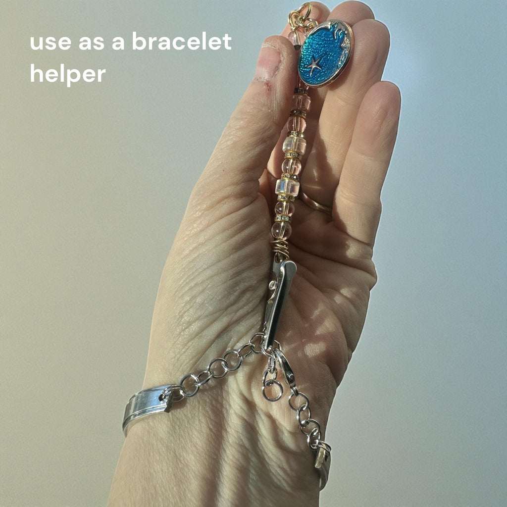 Celestial Crystal ATM Card Clip – Moon & Star Long Nail Helper, Beaded Bracelet Buddy, Sparkle Grabber Tool