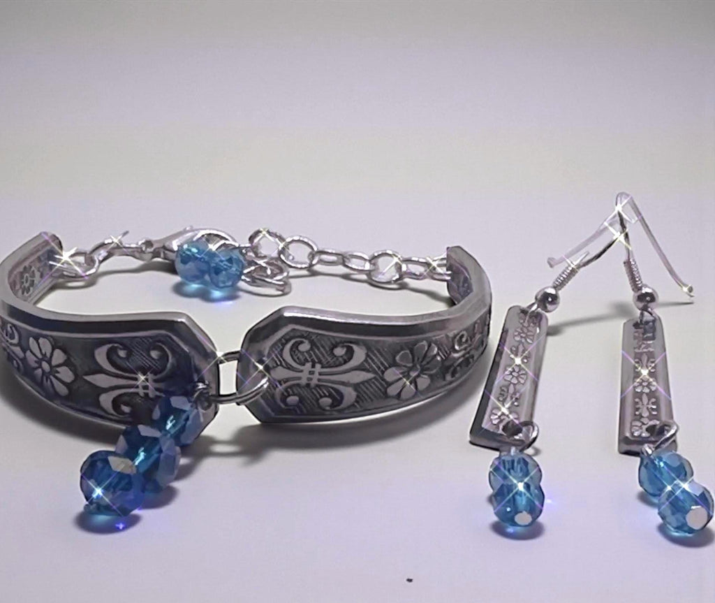 Vintage Spoon Bracelet & Earrings Set – Upcycled Silverware Jewelry with Blue Crystal Beads – Floral Spoon Jewelry Set – Handmade Gift