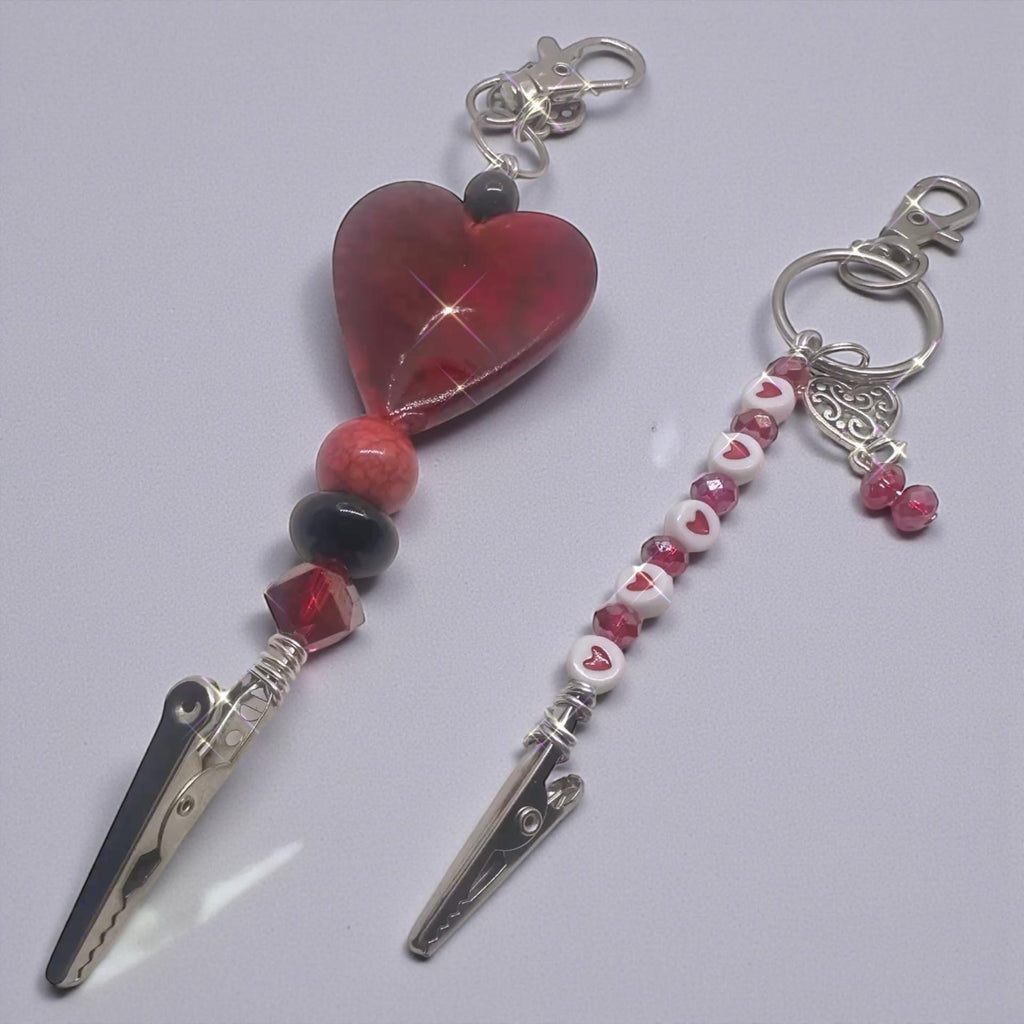 Handmade Beaded ATM Card Clip Set, Long Nail Card Grabber, Valentine's Gift This looks cute but it’s actually useful.