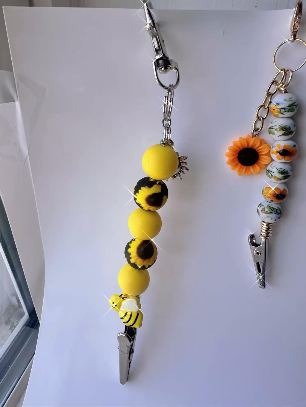 Sunflower ATM Card Clip – Long Nail Helper – Beaded Bracelet Tool