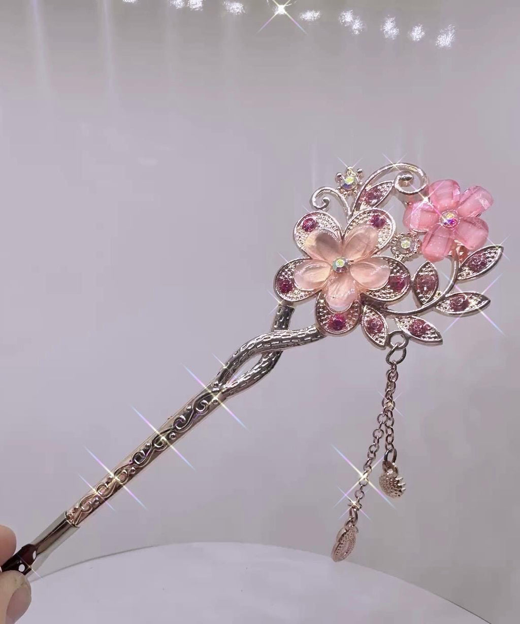 Pink Crystal Flower Bracelet Helper – Handmade Beaded ATM Card Clip – Long Nail Bracelet Buddy Tool – Rose Gold Floral Jewelry Aid