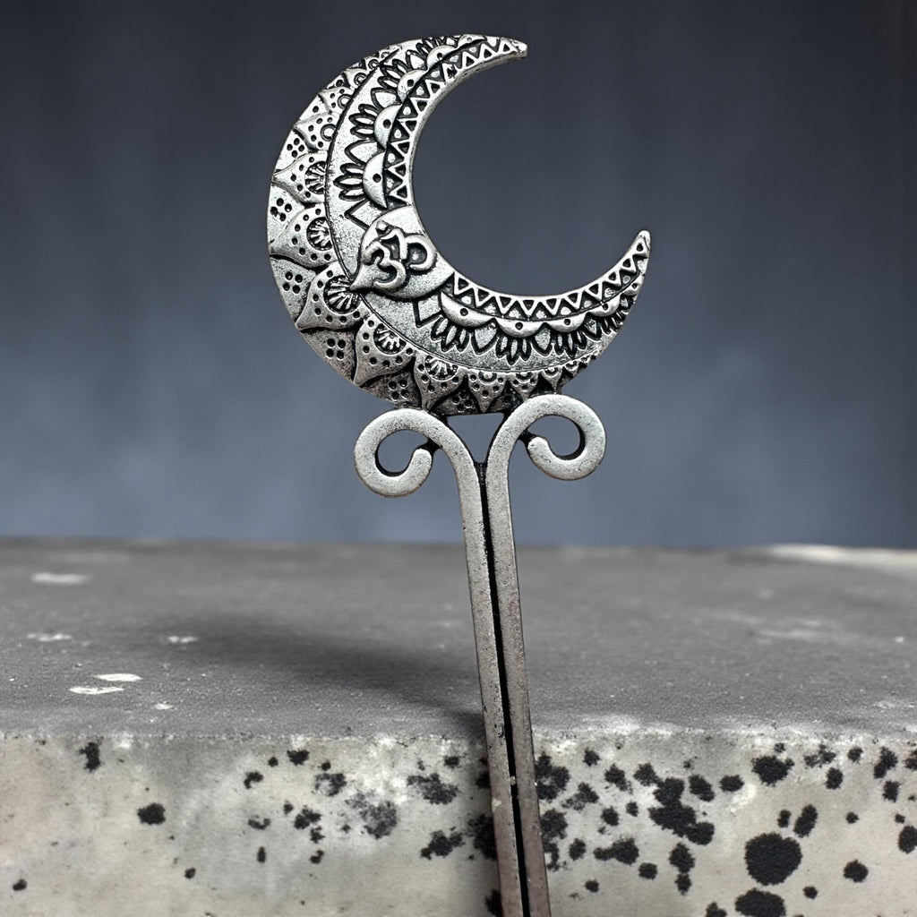 Gothic Moon & Wolf ATM Card Clip Bracelet Helpers – Triple Moon Pentacle – Long Nail Grabber Tool – Handmade Silver Metal Grip