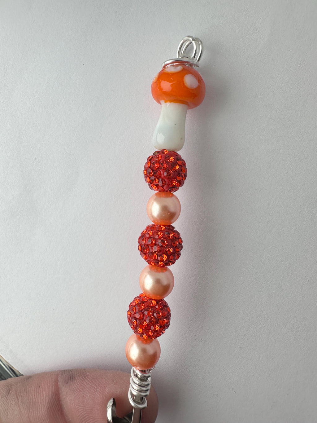 Handmade Mushroom ATM Card Clip – Rhinestone Beaded Bracelet Helper Tool
