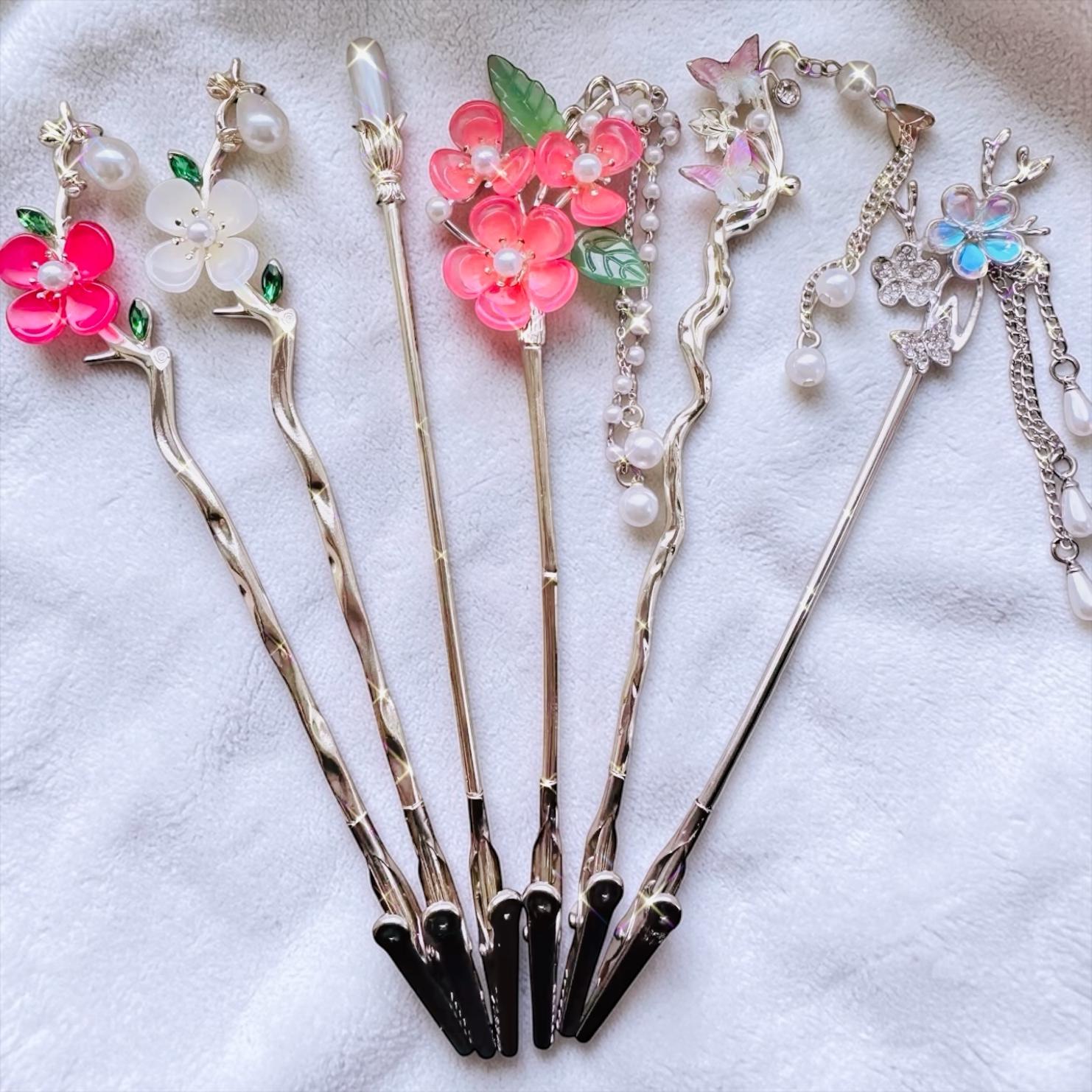 Floral ATM Card Clip Bracelet Helper – Beaded Keychain Tool for Long Nails