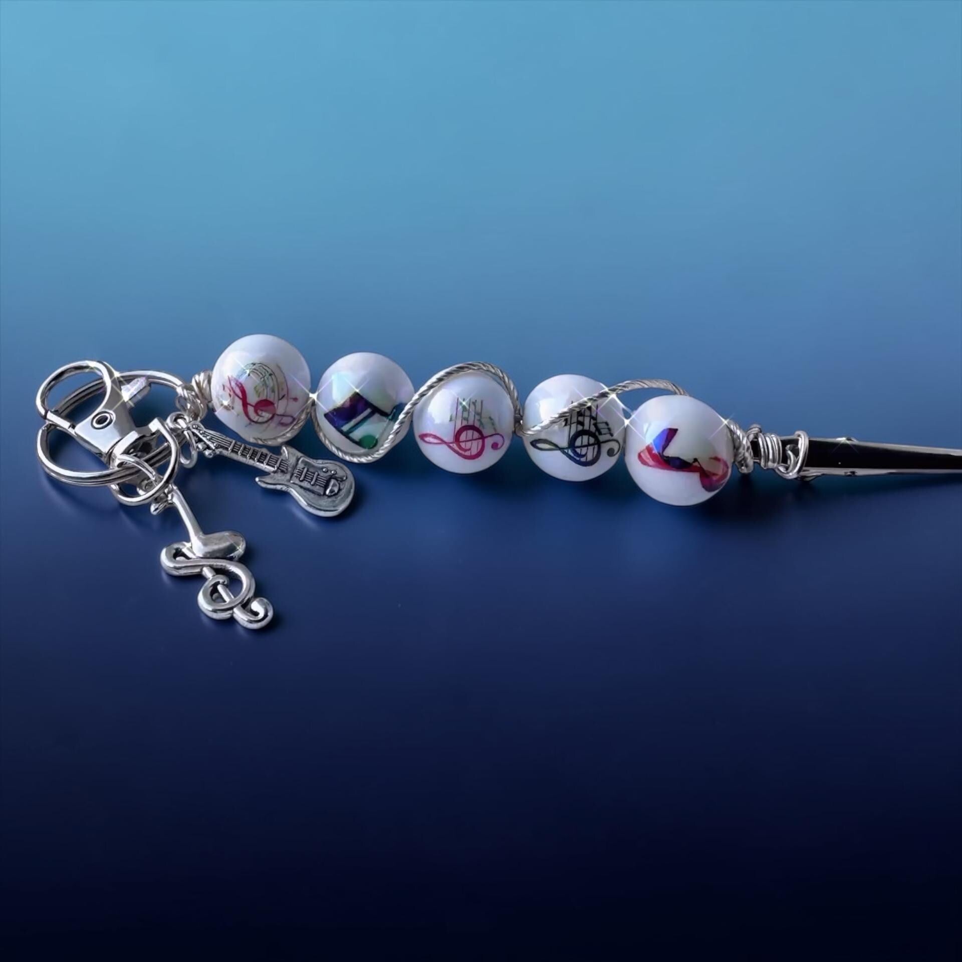 Handmade Music Note Card Clip – Guitar String Wrapped Bracelet Helper Tool