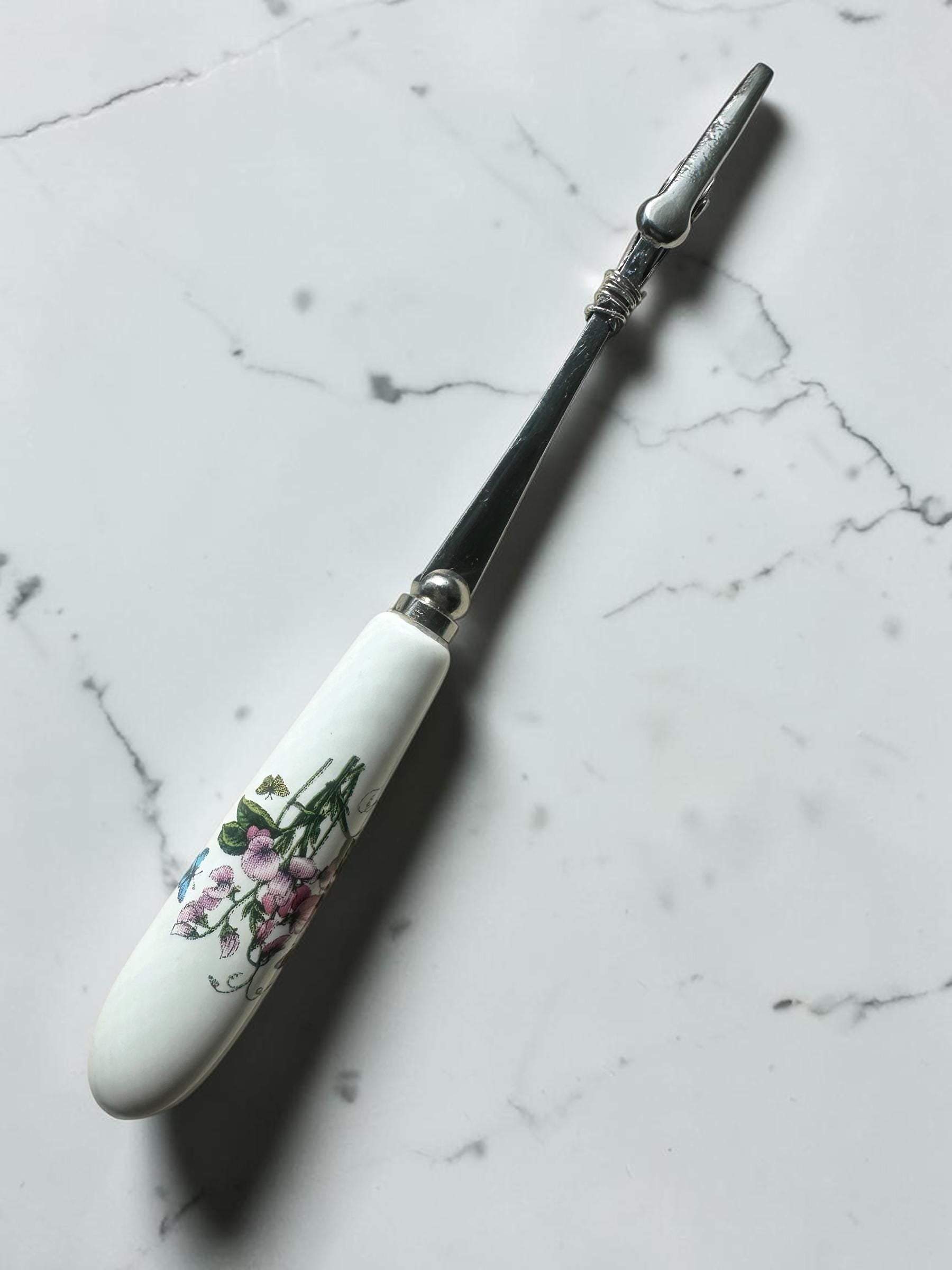 ATM Card Clip | Long Nail Helper | Handmade Credit Card Grabber | Purse Charm | Gift for Women | Floral Card Holder