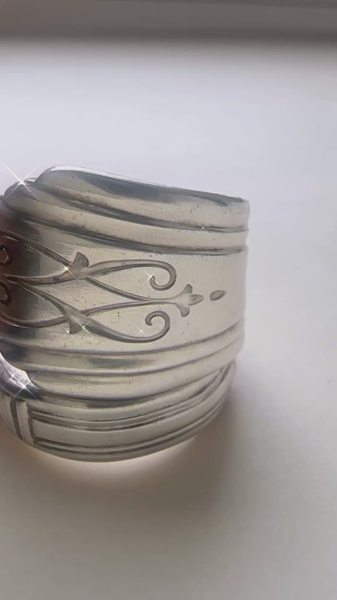 Vintage Queen Bess II Spoon Ring, 1946 Oneida Tudor Plate, Upcycled Silverware Ring, Floral Scroll Ring, Adjustable Statement Jewelry